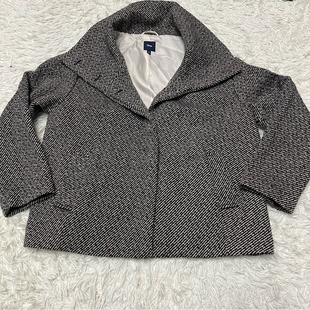 Gap Women's Black & White Jacket Size 12 Wool Blend Cowl unworn w/ small defects - Picture 2 of 12